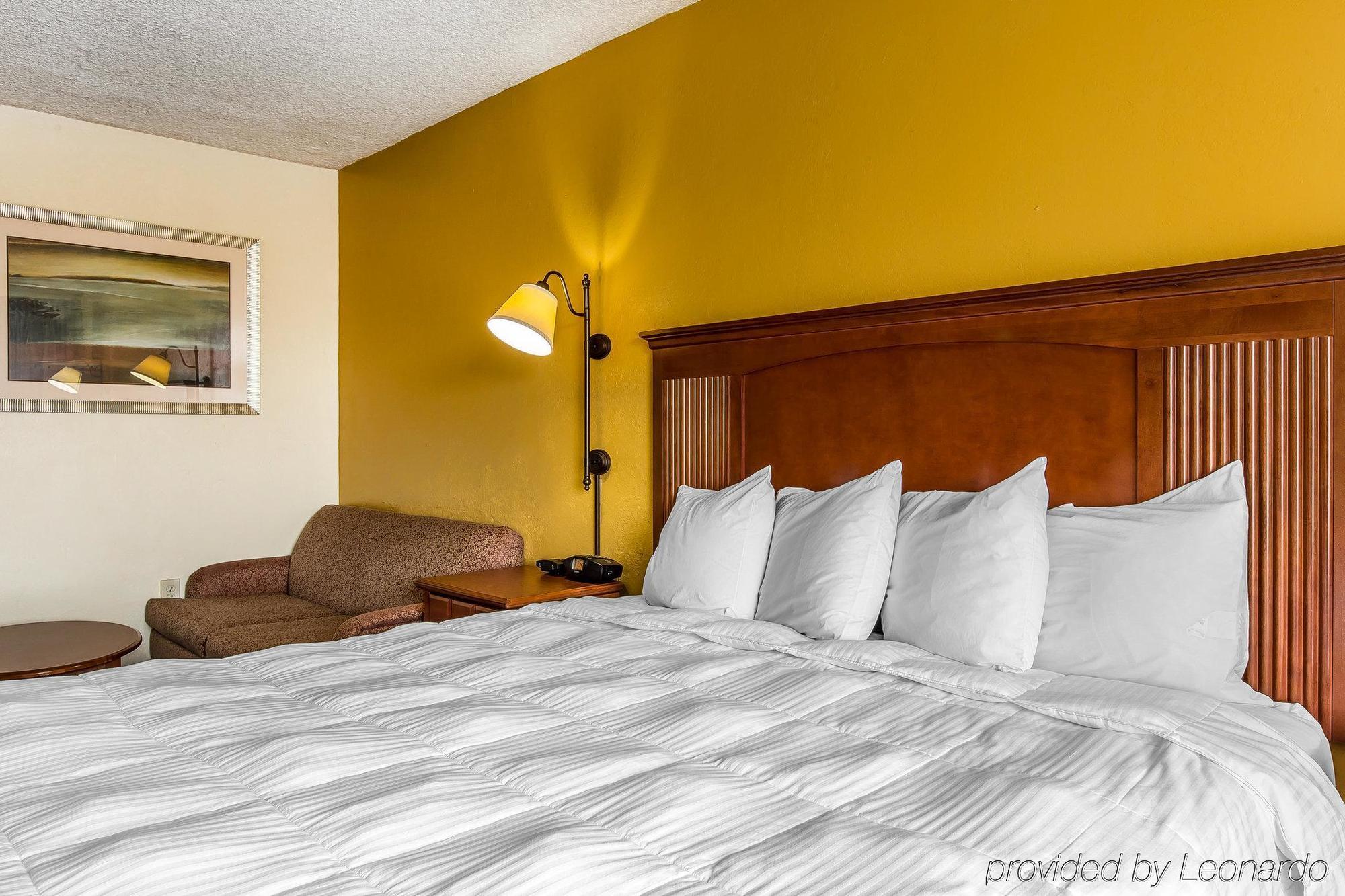 Econo Lodge Byron Exteriör bild