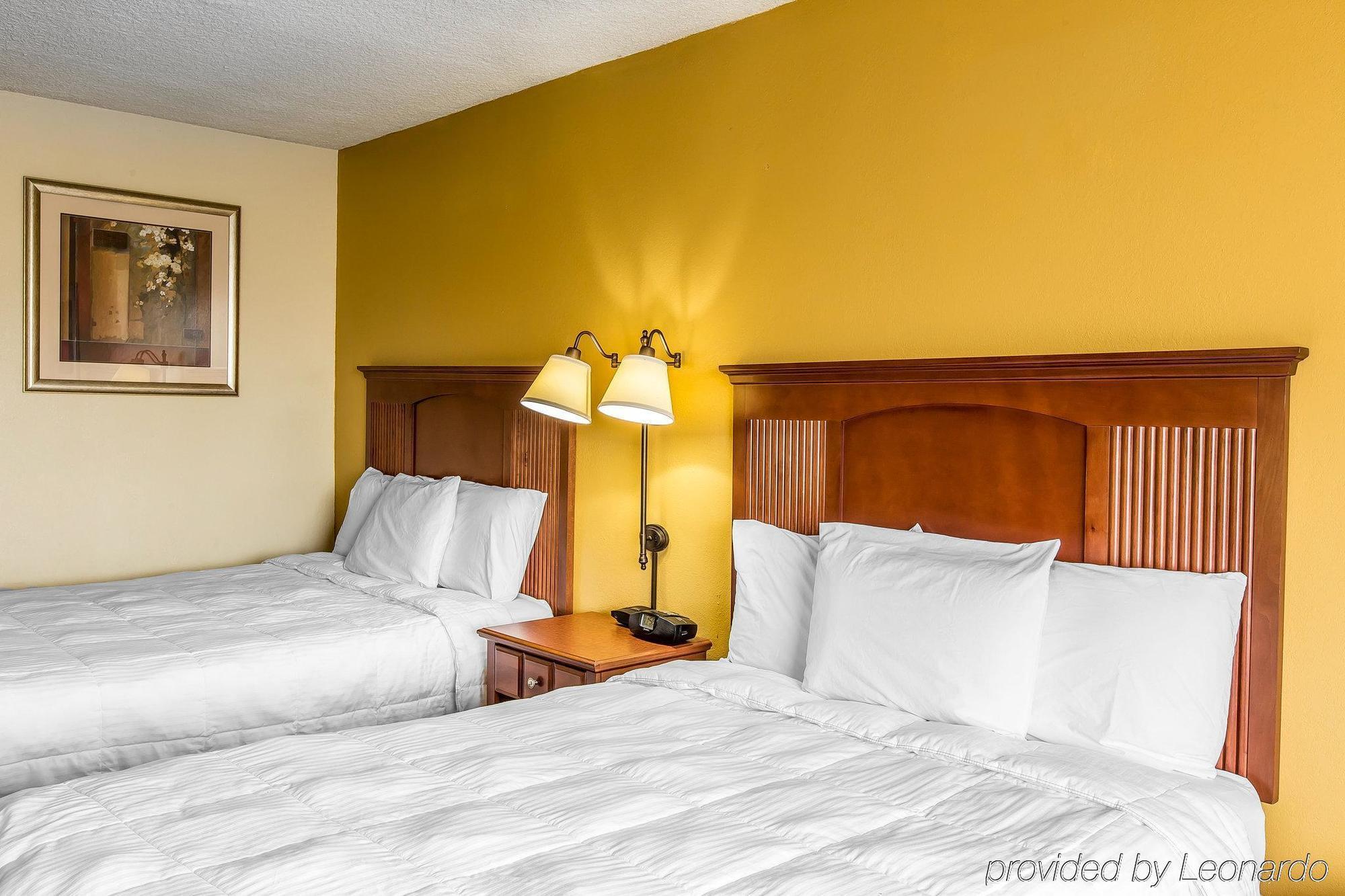 Econo Lodge Byron Exteriör bild
